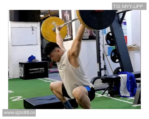 奥运会举重项目选手体能训练解析与科学训练方法探讨 奥运会举重项目选手体能训练解析与科学训练方法探讨